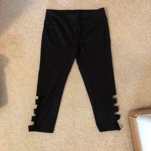 Cropped Athletic Legging with Side Detail